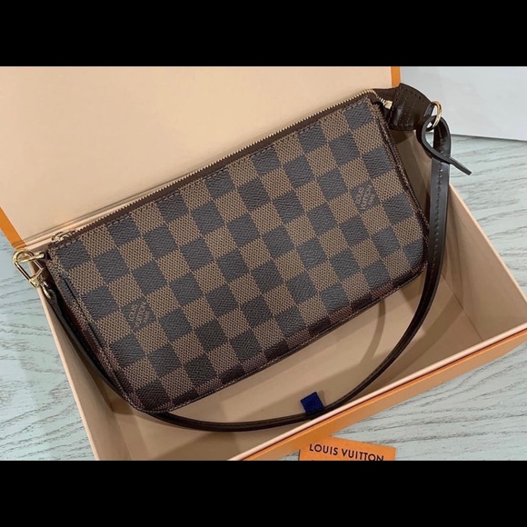 🦄 RARE LV pochette accesories damier ebene NM - Picture 1 of 8